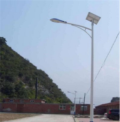 河南太阳能路灯案例